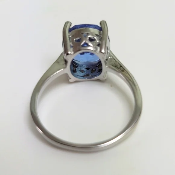 Naturally Color Changing Alexandrite Ring - Picture 6 of 9